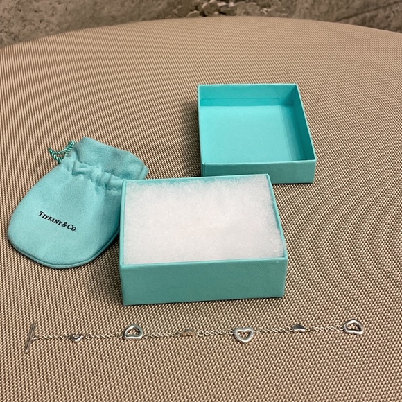 Tiffany & Co Heart Link Silved Bracelet ❌sold❌ - Picture 2 of 4